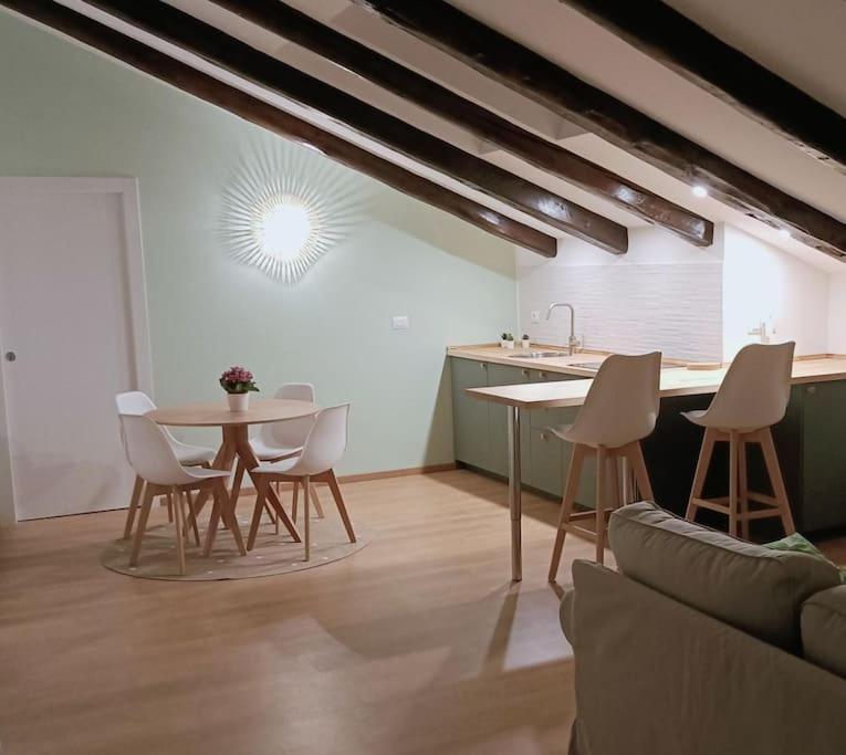 Loving My Rooms 1 - Deliziosa Mansarda In Centro Gorizia Buitenkant foto